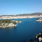 Ana