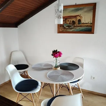 Ana Apartment *