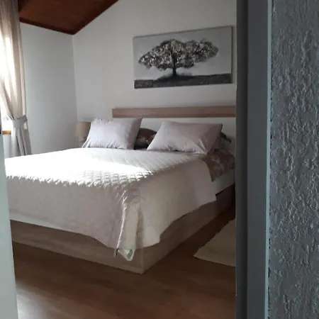 Apartment Ana Apartment *